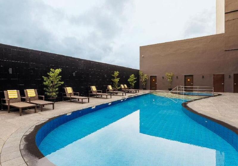 Summit Hotel Tacloban