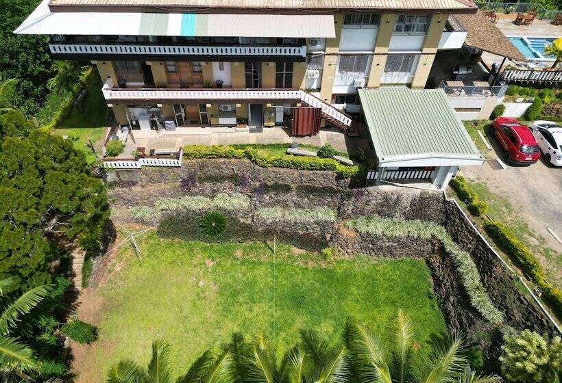 هتل Tagimoucia House