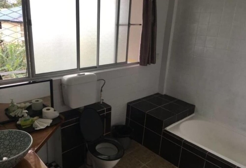 هتل Tagimoucia House