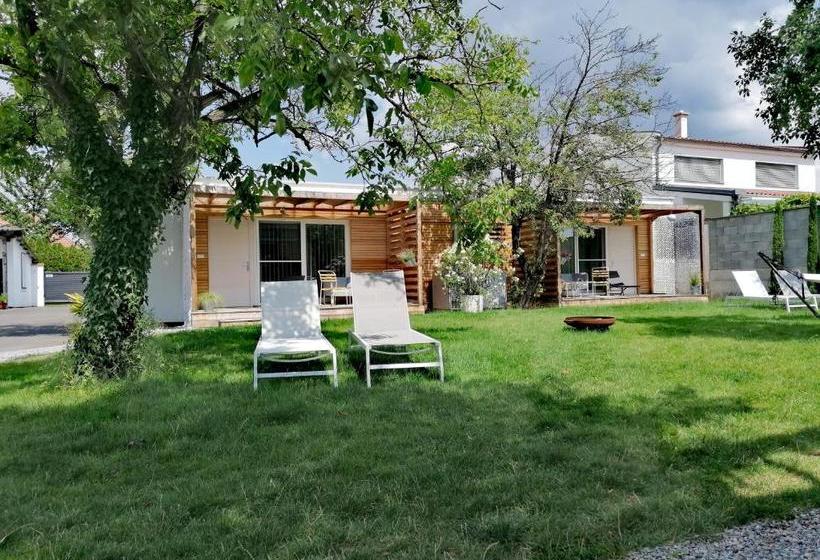 The Parcels Hotel   Adults Only