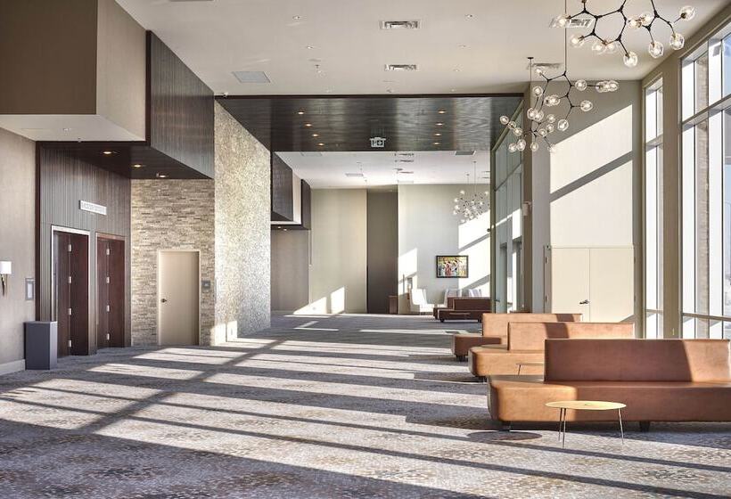 בית מלון כפרי The Westin Calgary Airport