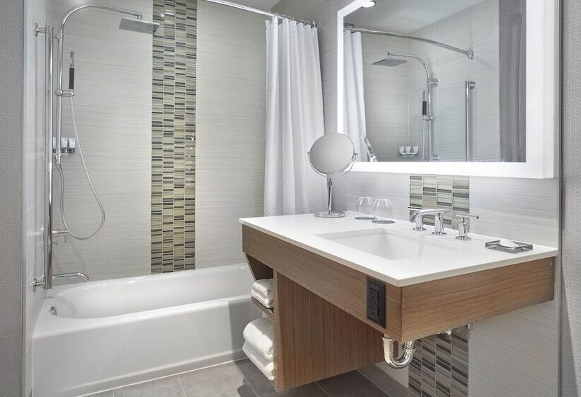 בית מלון כפרי The Westin Calgary Airport