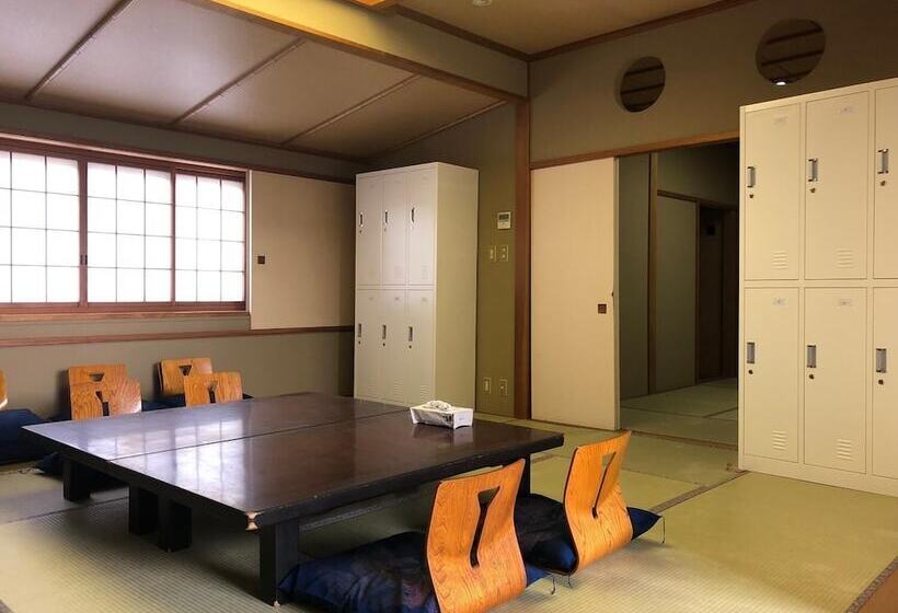 Iwamuro Slow Hostel