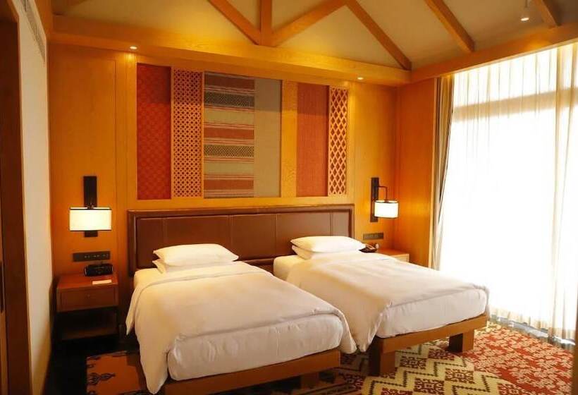 هتل Jinmao Pureal Mountain Liiang