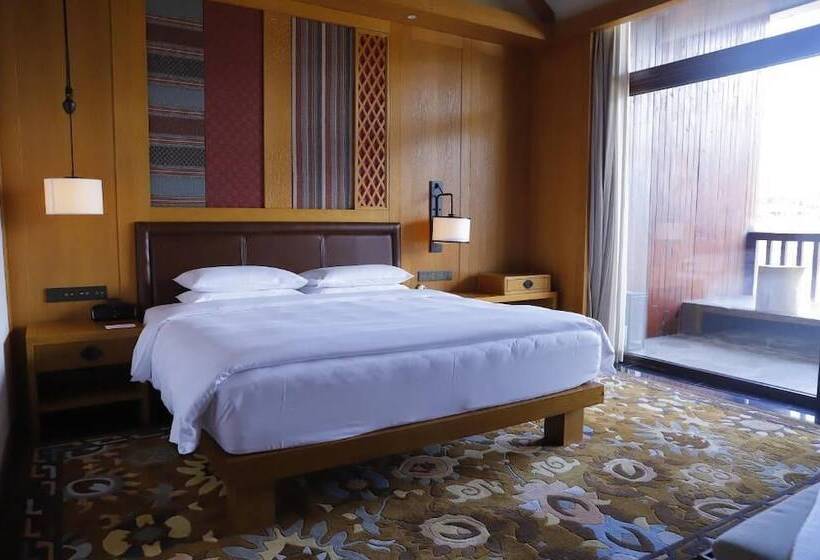 هتل Jinmao Pureal Mountain Liiang