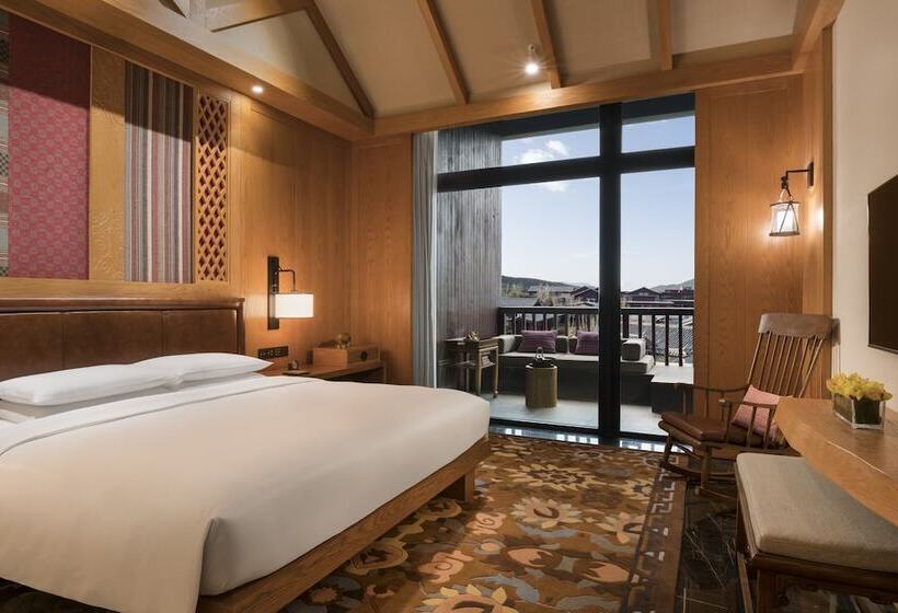 هتل Jinmao Pureal Mountain Liiang