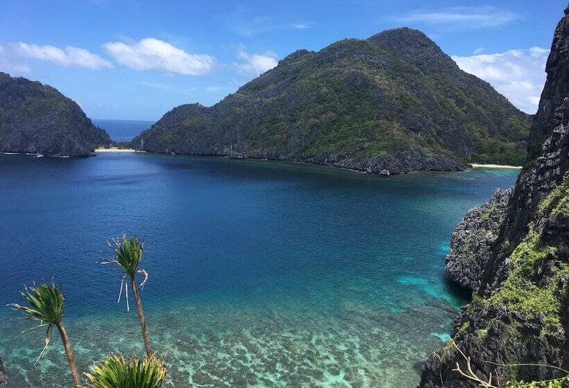 Kame House Backpackers   Hostel   Adults Only