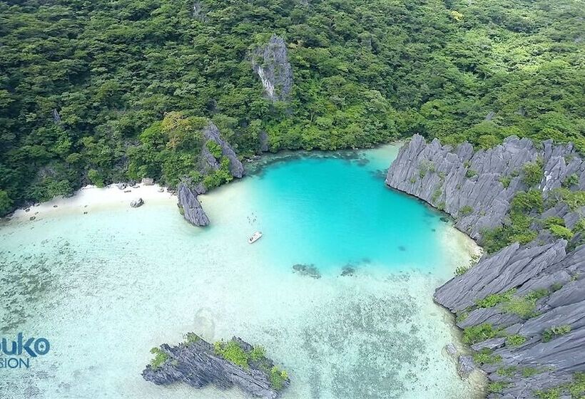 Kame House Backpackers   Hostel   Adults Only