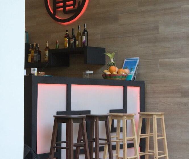 Kame House Backpackers   Hostel   Adults Only