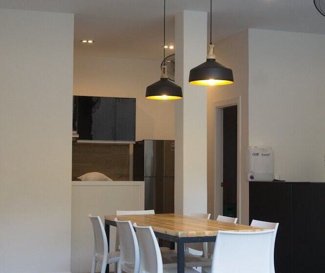 Kame House Backpackers   Hostel   Adults Only