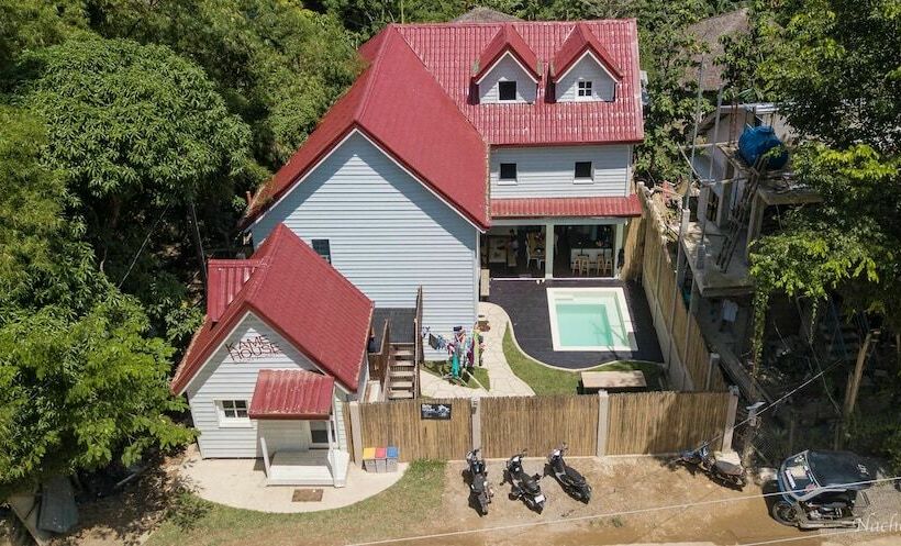 Kame House Backpackers   Hostel   Adults Only