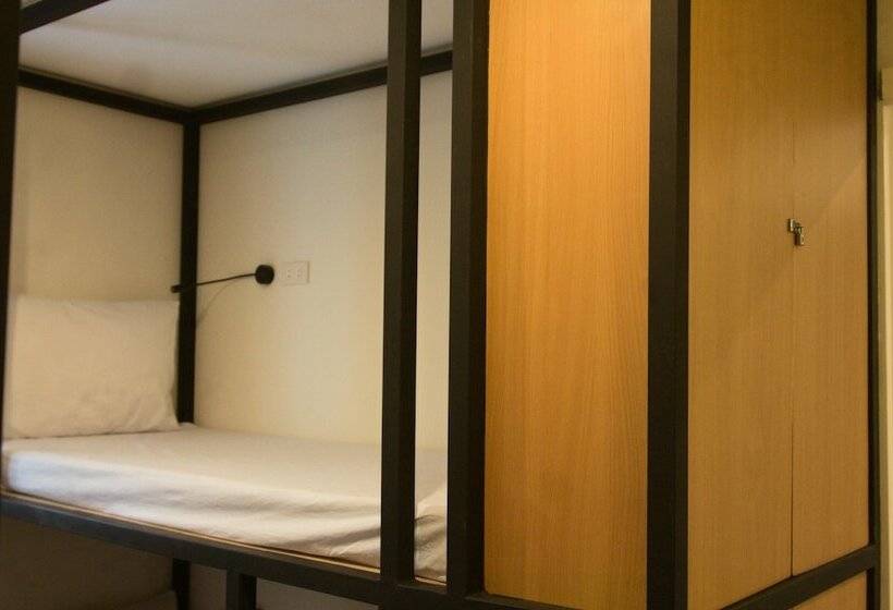 Kame House Backpackers   Hostel   Adults Only