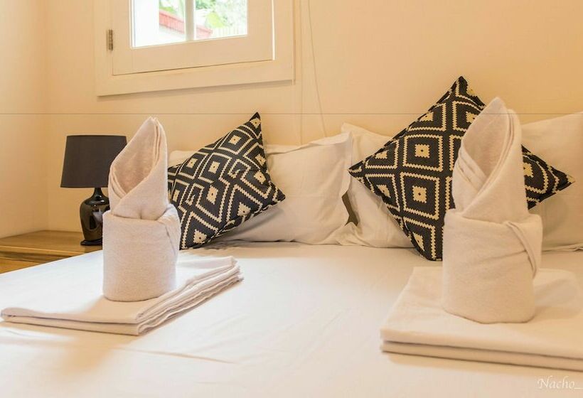 Kame House Backpackers   Hostel   Adults Only