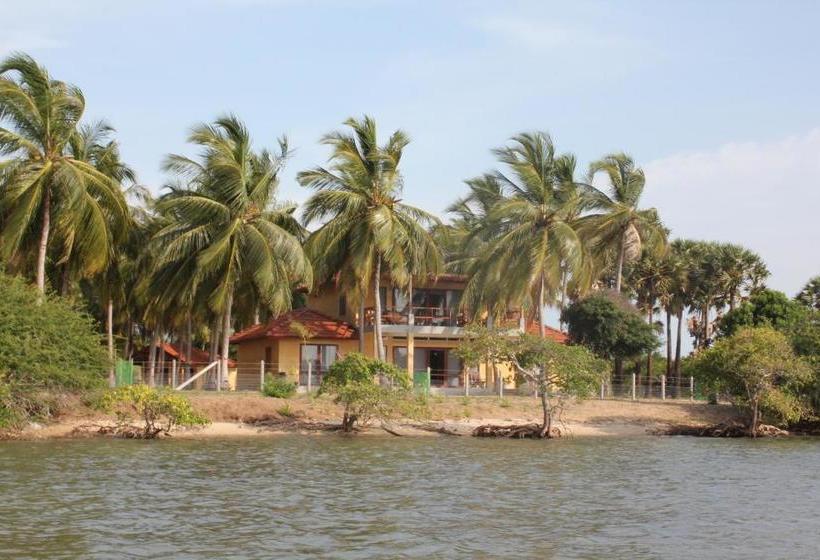 Kitelantis Hotel And Resort