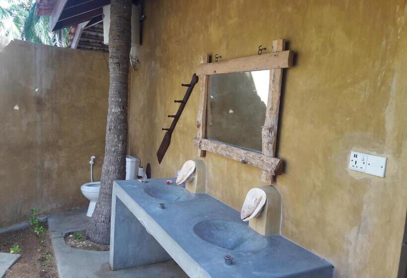 Kitelantis Hotel And Resort