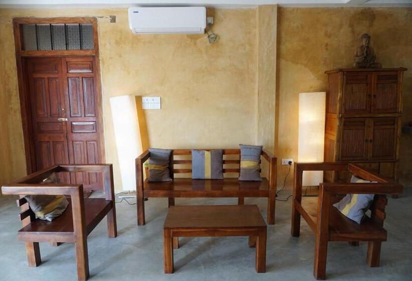 Kitelantis Hotel And Resort