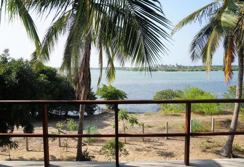 Kitelantis Hotel And Resort