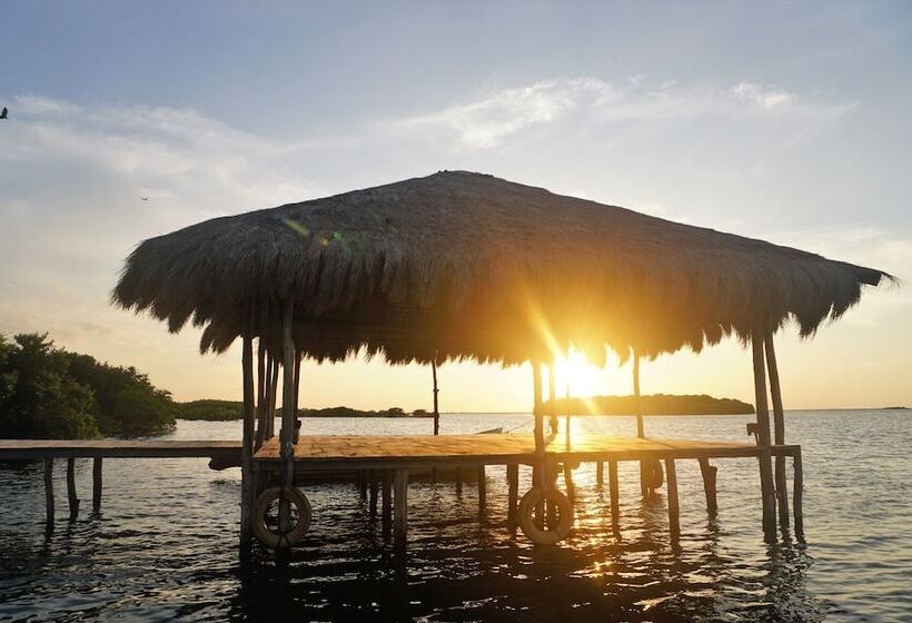 Kitelantis Hotel And Resort