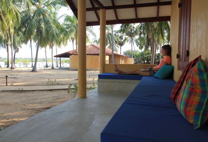 Kitelantis Hotel And Resort