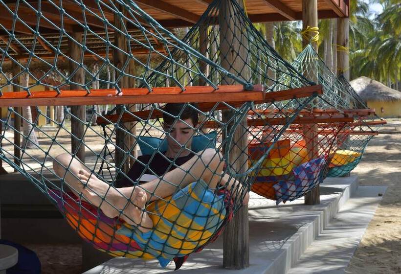 Kitelantis Hotel And Resort