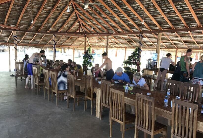 Kitelantis Hotel And Resort