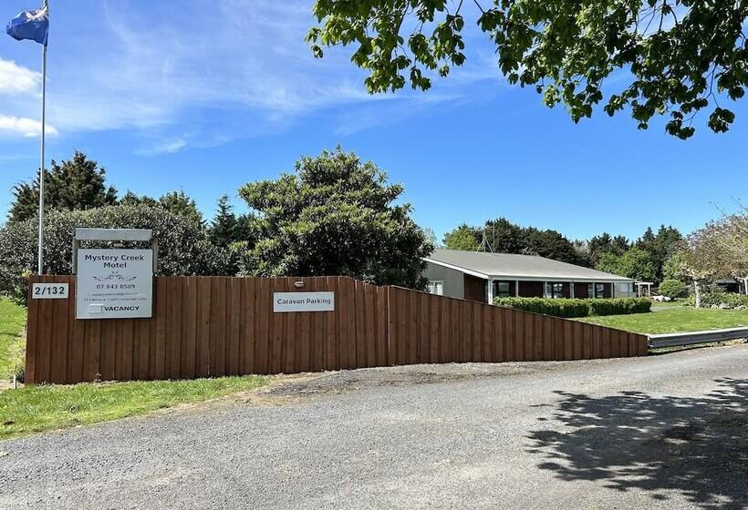 Mystery Creek Motel