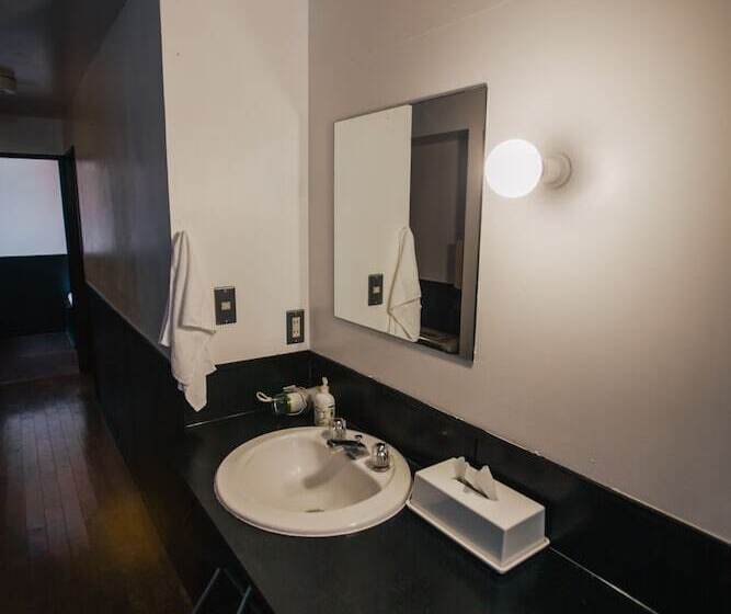 호스텔 Niseko Ski Lodge