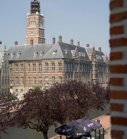 Bed and Breakfast Domus Portus