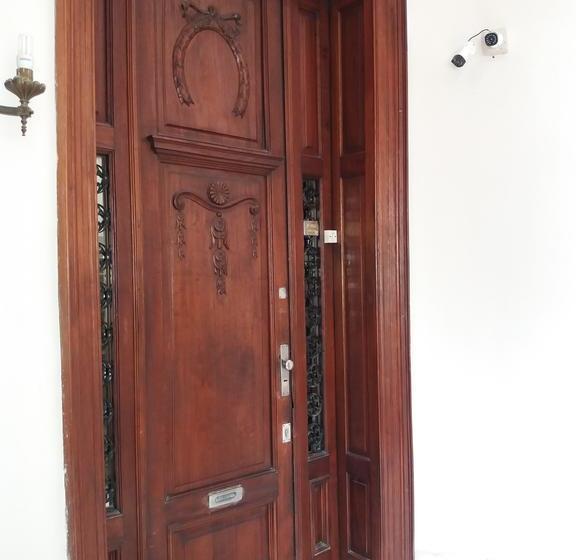 تختخواب و صبحانه Kalahat