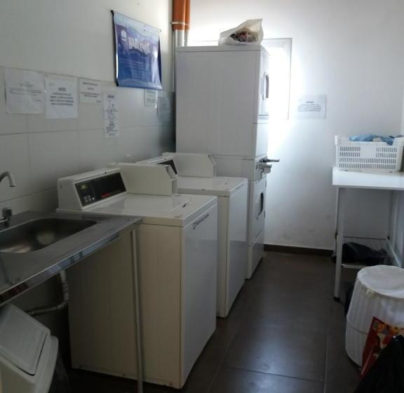 تختخواب و صبحانه Kalahat