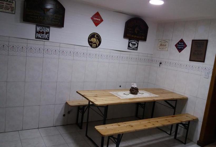 تختخواب و صبحانه Kalahat