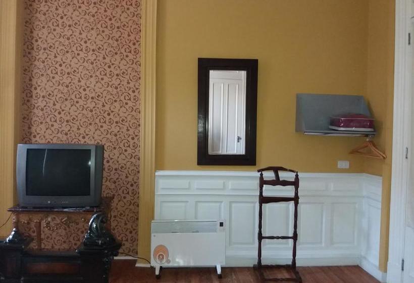 تختخواب و صبحانه Kalahat