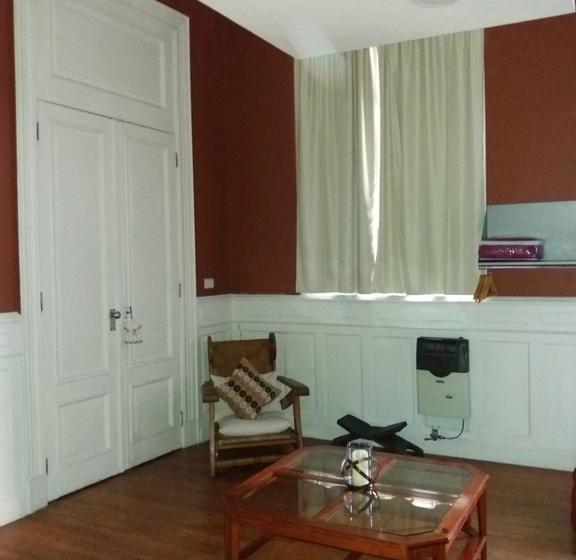 تختخواب و صبحانه Kalahat