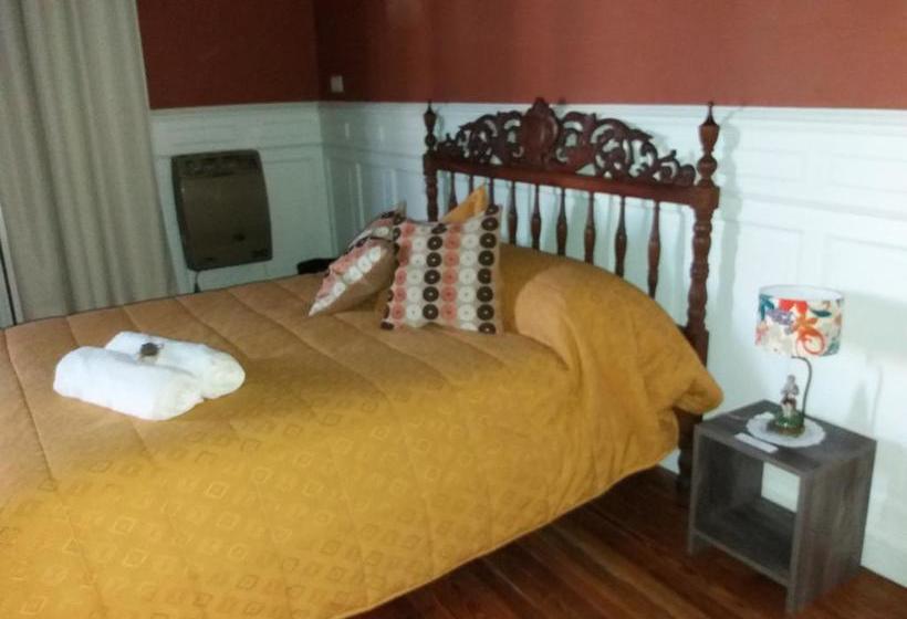 تختخواب و صبحانه Kalahat