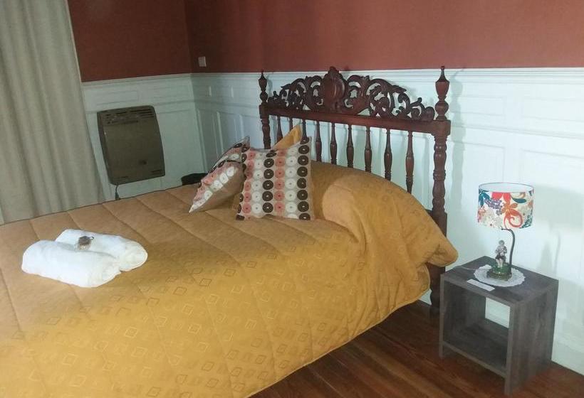 تختخواب و صبحانه Kalahat