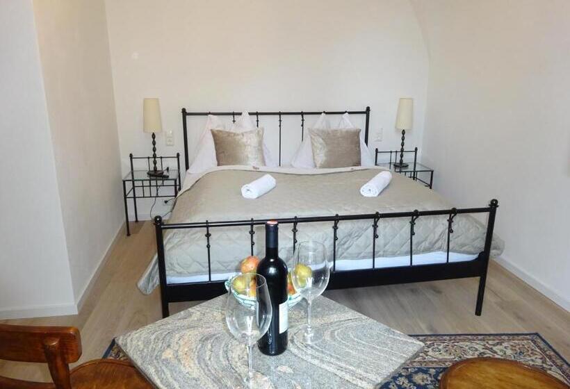 مبيت وإفطار Widhof   Check In Im Hotel Nibelungenhof