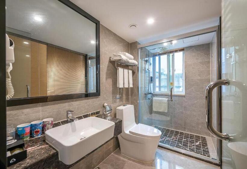 Days Hotel Yishun Guilin