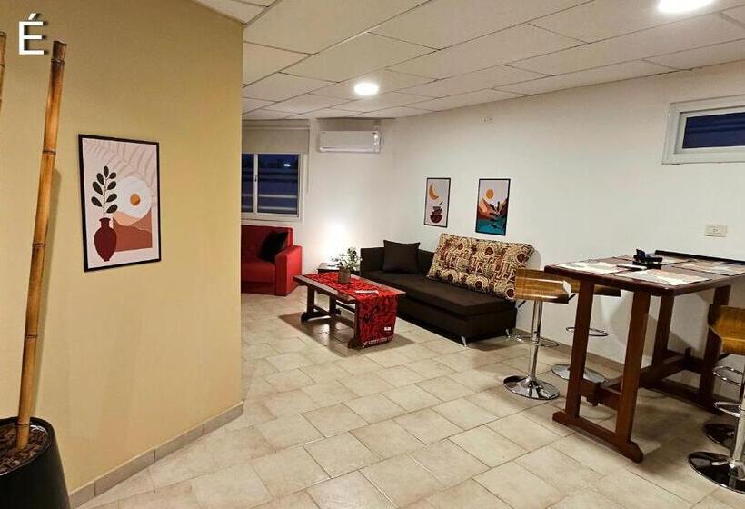 Eclat Suites Hotel Boutique