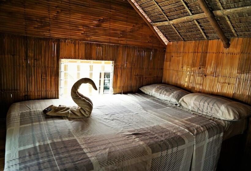 Hideaway Dive Hostel