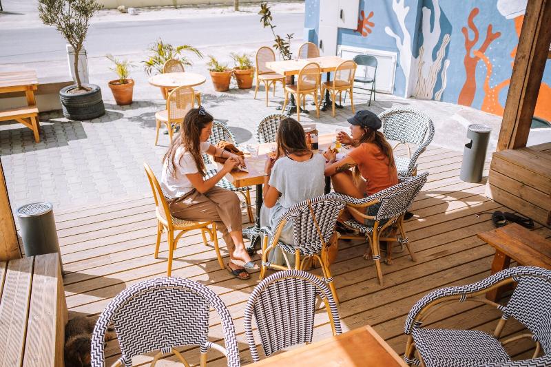 여관 Selina Peniche