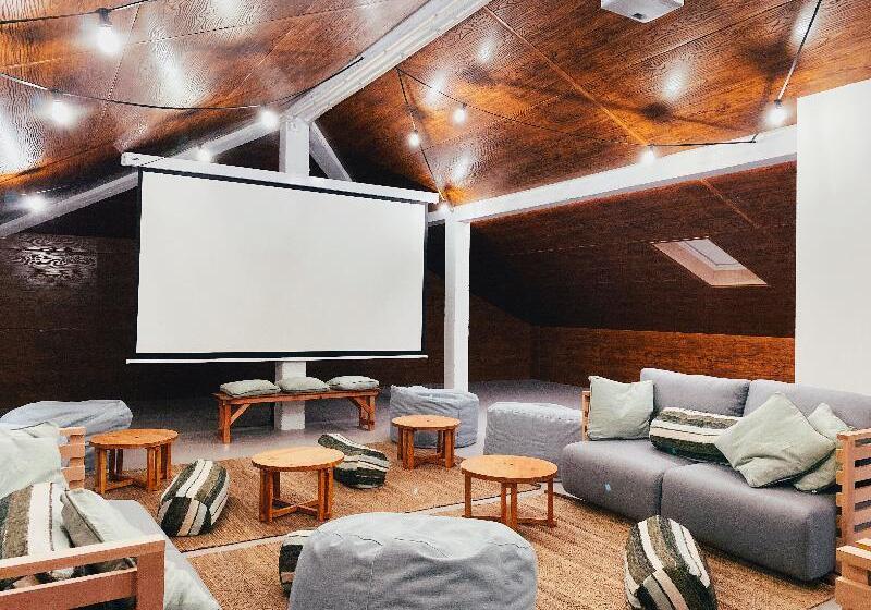 여관 Selina Peniche