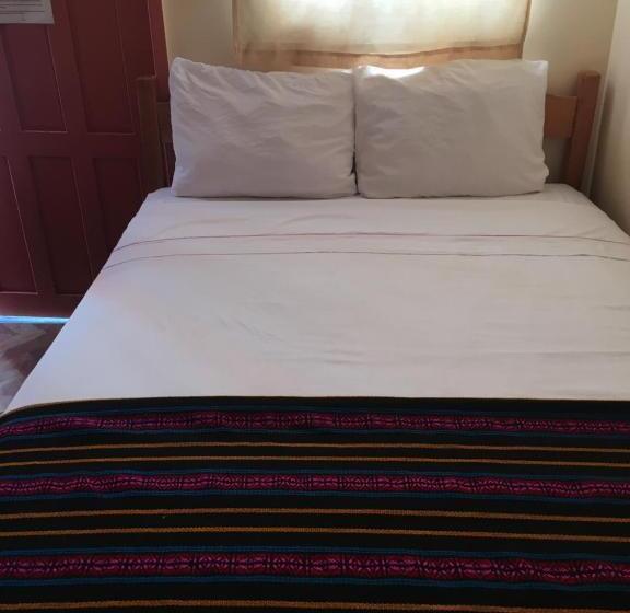 בית מלון כפרי Ambergris Sunset