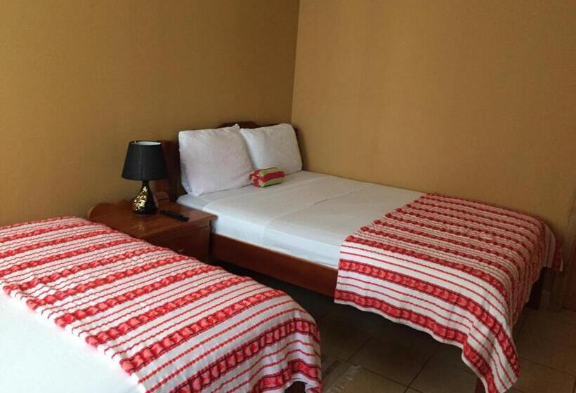 בית מלון כפרי Ambergris Sunset