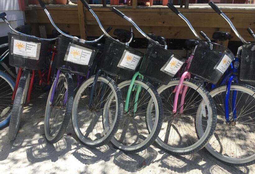 בית מלון כפרי Ambergris Sunset