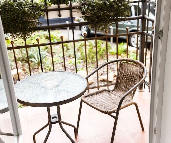 هتل Antares Apart