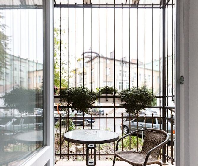 هتل Antares Apart