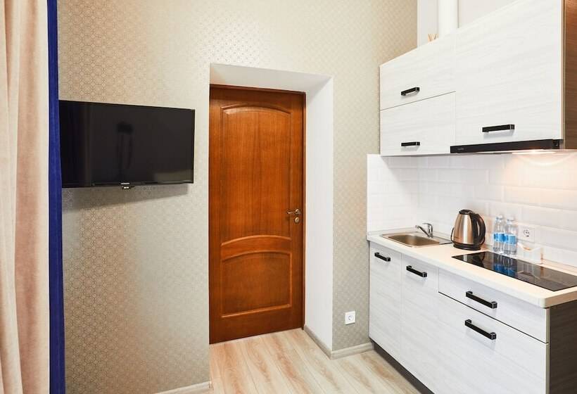 هتل Antares Apart