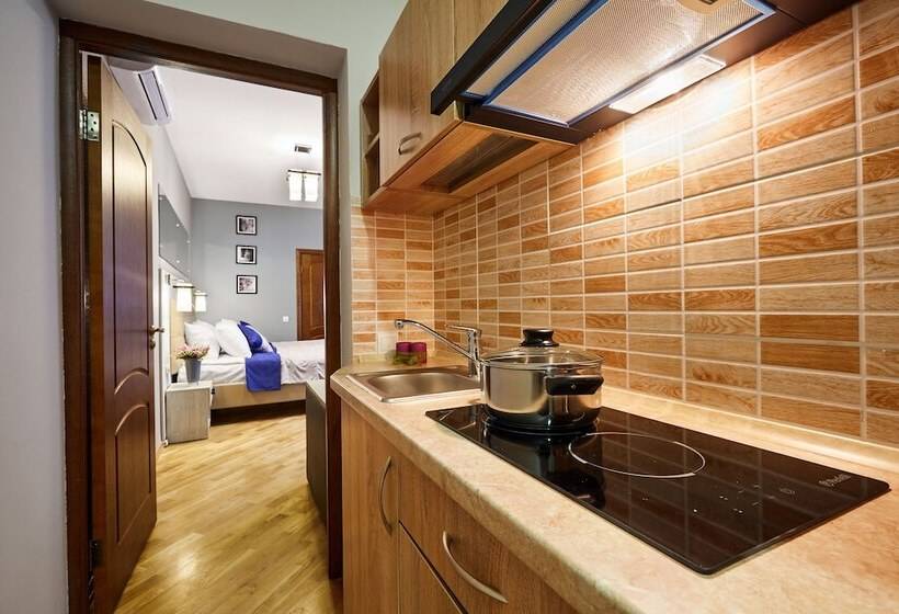 هتل Antares Apart