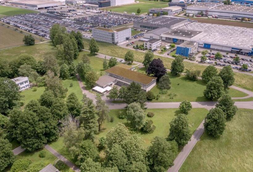 Отель Bata Club Haus