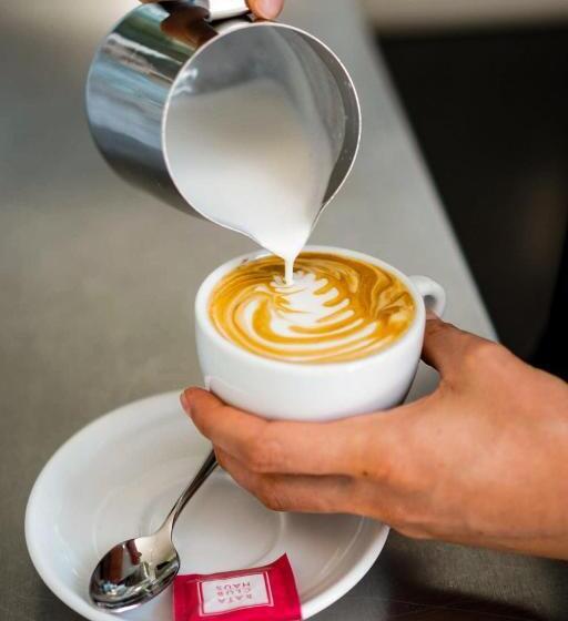 Отель Bata Club Haus